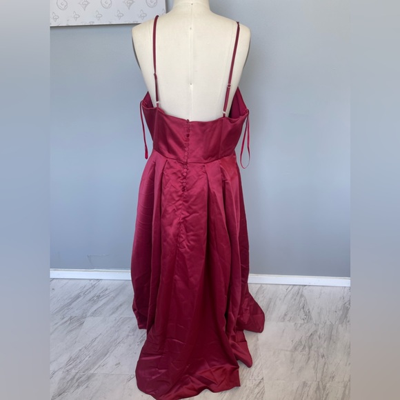 Fame and Partners Gown With Buttons - Picture 5 of 8